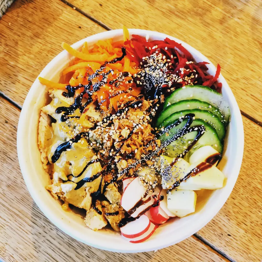 Poke Bowl truite saumonée 🐟 - guinguette 18/4